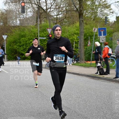 12.04.2026 - 45. Internationalen Wilhelmsburger Insellauf J. Mangold http://msf.ph/oto/9510937 12.04.2026 13:01:41 Ziel 4890, 4888, 4889, 5349, 3726, 5679, 5472, 5807, 5782, 4666, 5781, 5796, 2675, 2736, 3995, 5188, 5852, 3626, 5409, 5059, 2083, 5176, 4423, 2185, 5100, 4422, 4422, 2733, 4433, 2738, 3129, 3616, 5181, 5117, 3663, 5540, 5137, 4527, 4606, 5455 meine-sportfotos.de
