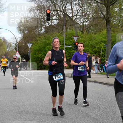 12.04.2026 - 45. Internationalen Wilhelmsburger Insellauf J. Mangold http://msf.ph/oto/9510980 12.04.2026 13:01:47 Ziel 5782, 4666, 5781, 5796, 2675, 2736, 3995, 5188, 5852, 3626, 5409, 5059, 2083, 5176, 4423, 4423, 2185, 5100, 4422, 2733, 4433, 2738, 3129, 3129, 3616, 5181, 5117, 3663, 5540, 5137, 4527, 4606, 5455, 4817, 4818, 4966, 2278, 2292, 2057, 5068, 3858, 3859, 4525, 4072, 2086, 5827 meine-sportfotos.de