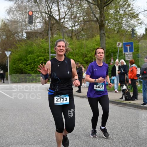 12.04.2026 - 45. Internationalen Wilhelmsburger Insellauf J. Mangold http://msf.ph/oto/9510988 12.04.2026 13:01:48 Ziel 5796, 2675, 2736, 3995, 5188, 5852, 3626, 5409, 5059, 2083, 5176, 4423, 2185, 5100, 4422, 2733, 4433, 2738, 3129, 3616, 3616, 5181, 5117, 3663, 5540, 5137, 4527, 4606, 5455, 4817, 4818, 4966, 2278, 2292, 2057, 5068, 3858, 3859, 4525, 4072, 2086, 5827, 4310, 4308 meine-sportfotos.de
