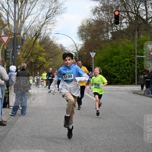 12.04.2026 - 45. Internationalen Wilhelmsburger Insellauf J. Mangold http://msf.ph/oto/9510994 12.04.2026 13:01:53 Ziel 2736, 3995, 5188, 5852, 3626, 5409, 5059, 2083, 5176, 4423, 2185, 5100, 4422, 4422, 2733, 4433, 2738, 3129, 3616, 5181, 5117, 3663, 5540, 5137, 4527, 4606, 5455, 4527, 4606, 5455, 4817, 4818, 4966, 2278, 2292, 2057, 5068, 3858, 3859, 4525, 4072, 2086, 5827, 4310, 4308, 5165, 4584, 5123 meine-sportfotos.de