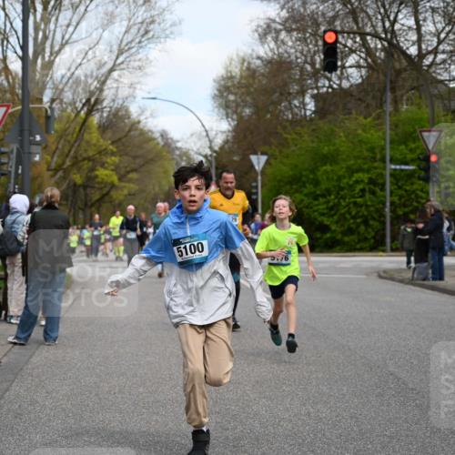 12.04.2026 - 45. Internationalen Wilhelmsburger Insellauf J. Mangold http://msf.ph/oto/9510997 12.04.2026 13:01:53 Ziel 2736, 3995, 5188, 5852, 3626, 5409, 5059, 2083, 5176, 4423, 2185, 5100, 4422, 4422, 2733, 4433, 2738, 3129, 3616, 5181, 5117, 3663, 5540, 5137, 4527, 4606, 5455, 4527, 4606, 5455, 4817, 4818, 4966, 2278, 2292, 2057, 5068, 3858, 3859, 4525, 4072, 2086, 5827, 4310, 4308, 5165, 4584, 5123 meine-sportfotos.de