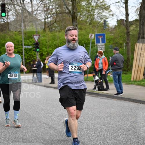 12.04.2026 - 45. Internationalen Wilhelmsburger Insellauf J. Mangold http://msf.ph/oto/9511052 12.04.2026 13:02:01 Ziel 5188, 5852, 3626, 5409, 5059, 2083, 5176, 4423, 2185, 5100, 4422, 2733, 4433, 2738, 3129, 3616, 5181, 5117, 3663, 5540, 5137, 4527, 4606, 5455, 4817, 4818, 4966, 2278, 2292, 2057, 5068, 3858, 3859, 4525, 4072, 2086, 5827, 4310, 4308, 5165, 5165, 4584, 5123, 5177, 5178, 5658, 4235, 3128, 5175, 3510, 4618, 4617, 4990, 3170, 4719, 4854 meine-sportfotos.de