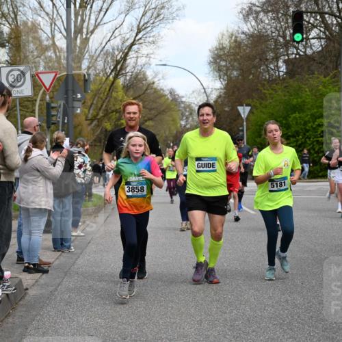 12.04.2026 - 45. Internationalen Wilhelmsburger Insellauf J. Mangold http://msf.ph/oto/9511083 12.04.2026 13:02:06 Ziel 2083, 5176, 4423, 2185, 5100, 4422, 2733, 4433, 2738, 3129, 3616, 5181, 5117, 3663, 5540, 5137, 4527, 4606, 5455, 4817, 4818, 4817, 4818, 4966, 2278, 2292, 2057, 5068, 3858, 3859, 4525, 4072, 2086, 5827, 4310, 4308, 5165, 4584, 5123, 5177, 5178, 5177, 5178, 5658, 4235, 3128, 5175, 3510, 4618, 4617, 4990, 3170, 4719, 4854, 3761, 4253, 5022, 4239, 3618, 3784, 5329, 5330, 4099 meine-sportfotos.de