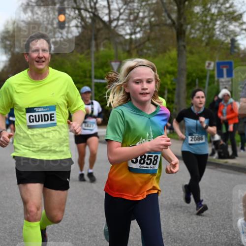 12.04.2026 - 45. Internationalen Wilhelmsburger Insellauf J. Mangold http://msf.ph/oto/9511102 12.04.2026 13:02:08 Ziel 5176, 4423, 2185, 5100, 4422, 2733, 4433, 2738, 3129, 3616, 5181, 5117, 3663, 5540, 5137, 4527, 4606, 5455, 4817, 4818, 4966, 2278, 2292, 2278, 2292, 2057, 5068, 3858, 3859, 4525, 4072, 2086, 5827, 4310, 4308, 5165, 4584, 5123, 5177, 5178, 5658, 4235, 3128, 4235, 3128, 5175, 3510, 4618, 4617, 4990, 3170, 4719, 4854, 3761, 4253, 5022, 4239, 3618, 3784, 5329, 5330, 4099, 4576, 4100, 2023, 5091 meine-sportfotos.de