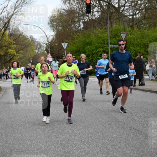 12.04.2026 - 45. Internationalen Wilhelmsburger Insellauf J. Mangold http://msf.ph/oto/9511130 12.04.2026 13:02:12 Ziel 4423, 2185, 5100, 4422, 2733, 4433, 2738, 3129, 3616, 5181, 5117, 3663, 5540, 5137, 4527, 4606, 5455, 4817, 4818, 4966, 2278, 2292, 2057, 5068, 3858, 3859, 4525, 4072, 2086, 5827, 4310, 4308, 4310, 4308, 5165, 4584, 5123, 5177, 5178, 5658, 4235, 3128, 5175, 3510, 4618, 4617, 4618, 4617, 4990, 3170, 4719, 4854, 3761, 4253, 5022, 4239, 3618, 3784, 5329, 5330, 4099, 4576, 4100, 2023, 5091, 5072 meine-sportfotos.de
