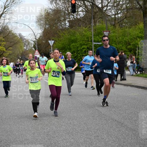 12.04.2026 - 45. Internationalen Wilhelmsburger Insellauf J. Mangold http://msf.ph/oto/9511131 12.04.2026 13:02:12 Ziel 4423, 2185, 5100, 4422, 2733, 4433, 2738, 3129, 3616, 5181, 5117, 3663, 5540, 5137, 4527, 4606, 5455, 4817, 4818, 4966, 2278, 2292, 2057, 5068, 3858, 3859, 4525, 4072, 2086, 5827, 4310, 4308, 4310, 4308, 5165, 4584, 5123, 5177, 5178, 5658, 4235, 3128, 5175, 3510, 4618, 4617, 4618, 4617, 4990, 3170, 4719, 4854, 3761, 4253, 5022, 4239, 3618, 3784, 5329, 5330, 4099, 4576, 4100, 2023, 5091, 5072 meine-sportfotos.de