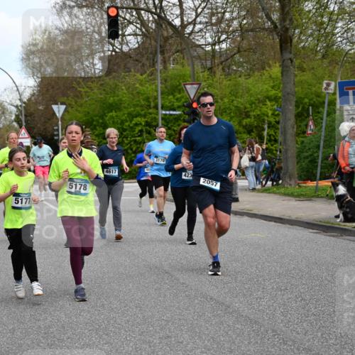 12.04.2026 - 45. Internationalen Wilhelmsburger Insellauf J. Mangold http://msf.ph/oto/9511134 12.04.2026 13:02:13 Ziel 2185, 5100, 4422, 2733, 4433, 2738, 3129, 3616, 5181, 5117, 3663, 5540, 5137, 4527, 4606, 5455, 4817, 4818, 4966, 2278, 2292, 2057, 5068, 3858, 3859, 4525, 4072, 2086, 5827, 4310, 4308, 5165, 5165, 4584, 5123, 5177, 5178, 5658, 4235, 3128, 5175, 3510, 4618, 4617, 4990, 3170, 4719, 4854, 4990, 3170, 4719, 4854, 3761, 4253, 5022, 4239, 3618, 3784, 5329, 5330, 4099, 4576, 4100, 2023, 5091, 5072, 5061, 4858, 5730 meine-sportfotos.de