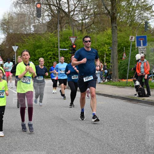 12.04.2026 - 45. Internationalen Wilhelmsburger Insellauf J. Mangold http://msf.ph/oto/9511136 12.04.2026 13:02:13 Ziel 2185, 5100, 4422, 2733, 4433, 2738, 3129, 3616, 5181, 5117, 3663, 5540, 5137, 4527, 4606, 5455, 4817, 4818, 4966, 2278, 2292, 2057, 5068, 3858, 3859, 4525, 4072, 2086, 5827, 4310, 4308, 5165, 5165, 4584, 5123, 5177, 5178, 5658, 4235, 3128, 5175, 3510, 4618, 4617, 4990, 3170, 4719, 4854, 4990, 3170, 4719, 4854, 3761, 4253, 5022, 4239, 3618, 3784, 5329, 5330, 4099, 4576, 4100, 2023, 5091, 5072, 5061, 4858, 5730 meine-sportfotos.de