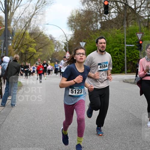 12.04.2026 - 45. Internationalen Wilhelmsburger Insellauf J. Mangold http://msf.ph/oto/9511187 12.04.2026 13:02:20 Ziel 2733, 4433, 2738, 3129, 3616, 5181, 5117, 3663, 5540, 5137, 4527, 4606, 5455, 4817, 4818, 4966, 2278, 2292, 2057, 5068, 3858, 3859, 4525, 4072, 2086, 5827, 4310, 4308, 5165, 4584, 5123, 5177, 5178, 5658, 4235, 3128, 4235, 3128, 5175, 3510, 4618, 4617, 4990, 3170, 4719, 4854, 3761, 4253, 5022, 4239, 3618, 3784, 5329, 5330, 4099, 4576, 4100, 2023, 5091, 2023, 5091, 5072, 5061, 4858, 5730, 4760, 5197, 5077, 5151, 4805, 4797, 4123 meine-sportfotos.de