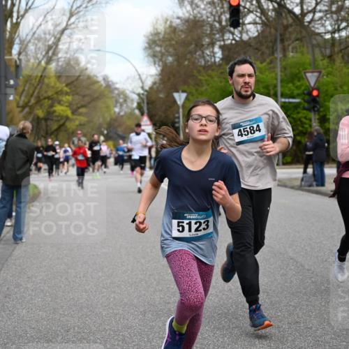12.04.2026 - 45. Internationalen Wilhelmsburger Insellauf J. Mangold http://msf.ph/oto/9511190 12.04.2026 13:02:21 Ziel 2738, 3129, 3616, 5181, 5117, 3663, 5540, 5137, 4527, 4606, 5455, 4817, 4818, 4966, 2278, 2292, 2057, 5068, 3858, 3859, 4525, 4072, 2086, 5827, 4310, 4308, 5165, 4584, 5123, 5177, 5178, 5658, 4235, 3128, 5175, 5175, 3510, 4618, 4617, 4990, 3170, 4719, 4854, 3761, 4253, 5022, 4239, 3618, 3784, 5329, 5330, 4099, 4576, 4100, 2023, 5091, 5072, 5061, 4858, 5730, 4760, 5197, 5077, 5151, 4805, 4797, 4123, 4650 meine-sportfotos.de