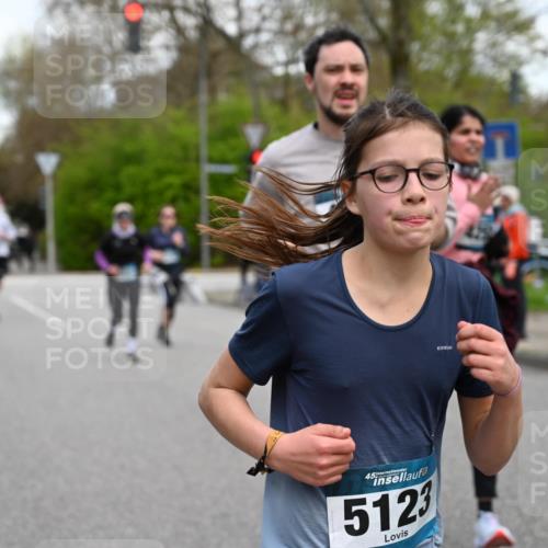 12.04.2026 - 45. Internationalen Wilhelmsburger Insellauf J. Mangold http://msf.ph/oto/9511195 12.04.2026 13:02:21 Ziel 2738, 3129, 3616, 5181, 5117, 3663, 5540, 5137, 4527, 4606, 5455, 4817, 4818, 4966, 2278, 2292, 2057, 5068, 3858, 3859, 4525, 4072, 2086, 5827, 4310, 4308, 5165, 4584, 5123, 5177, 5178, 5658, 4235, 3128, 5175, 5175, 3510, 4618, 4617, 4990, 3170, 4719, 4854, 3761, 4253, 5022, 4239, 3618, 3784, 5329, 5330, 4099, 4576, 4100, 2023, 5091, 5072, 5061, 4858, 5730, 4760, 5197, 5077, 5151, 4805, 4797, 4123, 4650 meine-sportfotos.de