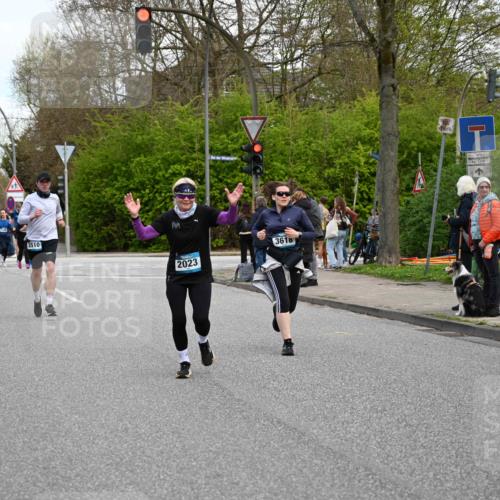 12.04.2026 - 45. Internationalen Wilhelmsburger Insellauf J. Mangold http://msf.ph/oto/9511198 12.04.2026 13:02:23 Ziel 3129, 3616, 5181, 5117, 3663, 5540, 5137, 4527, 4606, 5455, 4817, 4818, 4966, 2278, 2292, 2057, 5068, 3858, 3859, 4525, 4072, 2086, 5827, 4310, 4308, 5165, 4584, 5123, 5177, 5178, 5658, 4235, 3128, 5175, 3510, 4618, 4617, 4990, 3170, 4719, 4854, 3761, 4253, 5022, 4239, 3618, 3784, 5329, 5330, 4099, 4576, 4100, 2023, 5091, 5072, 5061, 4858, 5730, 4760, 5197, 5077, 5151, 4805, 4797, 4123, 4650 meine-sportfotos.de