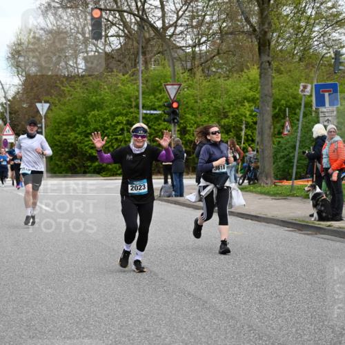 12.04.2026 - 45. Internationalen Wilhelmsburger Insellauf J. Mangold http://msf.ph/oto/9511202 12.04.2026 13:02:23 Ziel 3129, 3616, 5181, 5117, 3663, 5540, 5137, 4527, 4606, 5455, 4817, 4818, 4966, 2278, 2292, 2057, 5068, 3858, 3859, 4525, 4072, 2086, 5827, 4310, 4308, 5165, 4584, 5123, 5177, 5178, 5658, 4235, 3128, 5175, 3510, 4618, 4617, 4990, 3170, 4719, 4854, 3761, 4253, 5022, 4239, 3618, 3784, 5329, 5330, 4099, 4576, 4100, 2023, 5091, 5072, 5061, 4858, 5730, 4760, 5197, 5077, 5151, 4805, 4797, 4123, 4650 meine-sportfotos.de