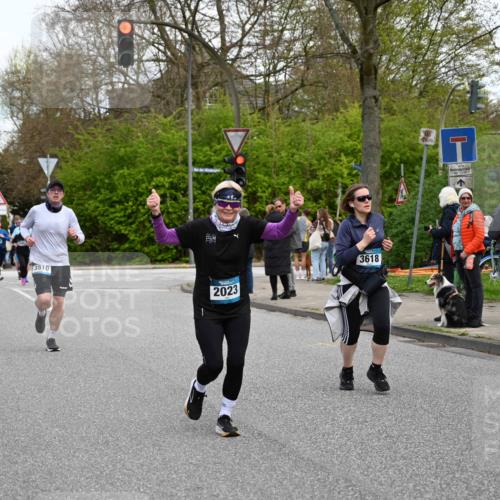 12.04.2026 - 45. Internationalen Wilhelmsburger Insellauf J. Mangold http://msf.ph/oto/9511209 12.04.2026 13:02:24 Ziel 3129, 3616, 5181, 5117, 3663, 5540, 5137, 4527, 4606, 5455, 4817, 4818, 4966, 2278, 2292, 2057, 5068, 3858, 3859, 4525, 4072, 2086, 5827, 4310, 4308, 5165, 4584, 5123, 5177, 5178, 5658, 4235, 3128, 5175, 3510, 4618, 4617, 4618, 4617, 4990, 3170, 4719, 4854, 3761, 4253, 5022, 4239, 3618, 3784, 5329, 5330, 4099, 4576, 4100, 2023, 5091, 5072, 5061, 4858, 5730, 4760, 5197, 5077, 5151, 4805, 4797, 4123, 4650, 5162, 4816 meine-sportfotos.de