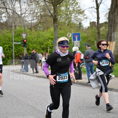 12.04.2026 - 45. Internationalen Wilhelmsburger Insellauf J. Mangold http://msf.ph/oto/9511223 12.04.2026 13:02:25 Ziel 3616, 5181, 5117, 3663, 5540, 5137, 4527, 4606, 5455, 4817, 4818, 4966, 2278, 2292, 2057, 5068, 3858, 3859, 4525, 4072, 2086, 5827, 4310, 4308, 5165, 4584, 5123, 5177, 5178, 5658, 4235, 3128, 5175, 3510, 4618, 4617, 4990, 3170, 4719, 4854, 4990, 3170, 4719, 4854, 3761, 4253, 5022, 4239, 3618, 3784, 5329, 5330, 4099, 4576, 4100, 2023, 5091, 5072, 5061, 4858, 5730, 5061, 4858, 5730, 4760, 5197, 5077, 5151, 4805, 4797, 4123, 4650, 5162, 4816 meine-sportfotos.de