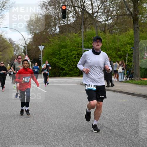 12.04.2026 - 45. Internationalen Wilhelmsburger Insellauf J. Mangold http://msf.ph/oto/9511228 12.04.2026 13:02:26 Ziel 5181, 5117, 3663, 5540, 5137, 4527, 4606, 5455, 4817, 4818, 4966, 2278, 2292, 2057, 5068, 3858, 3859, 4525, 4072, 2086, 5827, 4310, 4308, 5165, 4584, 5123, 5177, 5178, 5658, 4235, 3128, 5175, 3510, 4618, 4617, 4990, 3170, 4719, 4854, 3761, 3761, 4253, 5022, 4239, 3618, 3784, 5329, 5330, 4099, 4576, 4100, 2023, 5091, 5072, 5061, 4858, 5730, 4760, 5197, 4760, 5197, 5077, 5151, 4805, 4797, 4123, 4650, 5162, 4816 meine-sportfotos.de