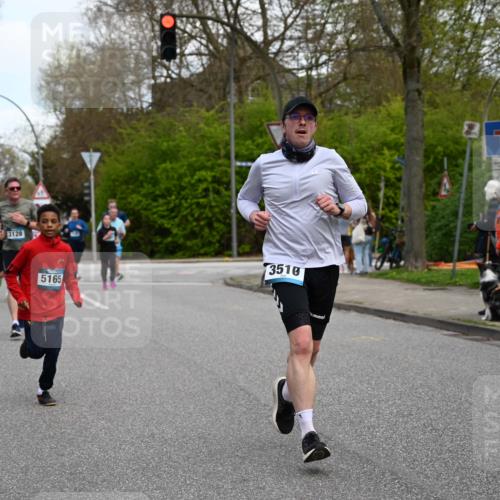 12.04.2026 - 45. Internationalen Wilhelmsburger Insellauf J. Mangold http://msf.ph/oto/9511230 12.04.2026 13:02:26 Ziel 5181, 5117, 3663, 5540, 5137, 4527, 4606, 5455, 4817, 4818, 4966, 2278, 2292, 2057, 5068, 3858, 3859, 4525, 4072, 2086, 5827, 4310, 4308, 5165, 4584, 5123, 5177, 5178, 5658, 4235, 3128, 5175, 3510, 4618, 4617, 4990, 3170, 4719, 4854, 3761, 3761, 4253, 5022, 4239, 3618, 3784, 5329, 5330, 4099, 4576, 4100, 2023, 5091, 5072, 5061, 4858, 5730, 4760, 5197, 4760, 5197, 5077, 5151, 4805, 4797, 4123, 4650, 5162, 4816 meine-sportfotos.de