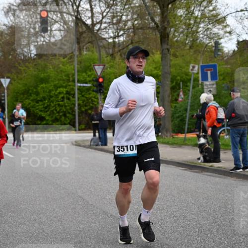 12.04.2026 - 45. Internationalen Wilhelmsburger Insellauf J. Mangold http://msf.ph/oto/9511233 12.04.2026 13:02:26 Ziel 5181, 5117, 3663, 5540, 5137, 4527, 4606, 5455, 4817, 4818, 4966, 2278, 2292, 2057, 5068, 3858, 3859, 4525, 4072, 2086, 5827, 4310, 4308, 5165, 4584, 5123, 5177, 5178, 5658, 4235, 3128, 5175, 3510, 4618, 4617, 4990, 3170, 4719, 4854, 3761, 3761, 4253, 5022, 4239, 3618, 3784, 5329, 5330, 4099, 4576, 4100, 2023, 5091, 5072, 5061, 4858, 5730, 4760, 5197, 4760, 5197, 5077, 5151, 4805, 4797, 4123, 4650, 5162, 4816 meine-sportfotos.de