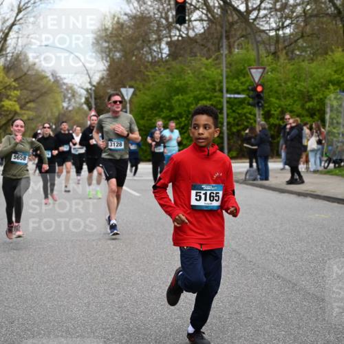 12.04.2026 - 45. Internationalen Wilhelmsburger Insellauf J. Mangold http://msf.ph/oto/9511240 12.04.2026 13:02:27 Ziel 5181, 5117, 3663, 5540, 5137, 4527, 4606, 5455, 4817, 4818, 4966, 2278, 2292, 2057, 5068, 3858, 3859, 4525, 4072, 2086, 5827, 4310, 4308, 5165, 4584, 5123, 5177, 5178, 5658, 4235, 3128, 5175, 3510, 4618, 4617, 4990, 3170, 4719, 4854, 3761, 4253, 5022, 4253, 5022, 4239, 3618, 3784, 5329, 5330, 4099, 4576, 4100, 2023, 5091, 5072, 5061, 4858, 5730, 4760, 5197, 5077, 5151, 4805, 4797, 4123, 4650, 5162, 4816, 3454, 3062 meine-sportfotos.de