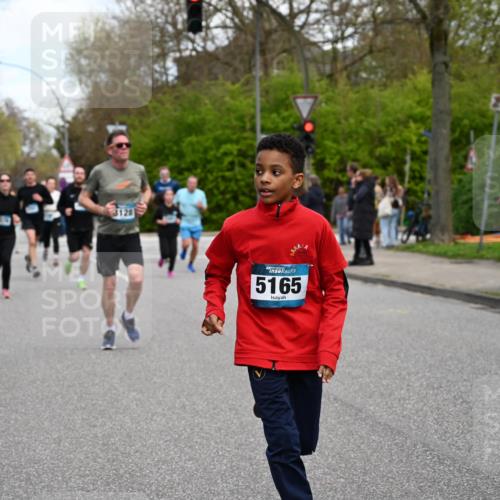 12.04.2026 - 45. Internationalen Wilhelmsburger Insellauf J. Mangold http://msf.ph/oto/9511243 12.04.2026 13:02:28 Ziel 5181, 5117, 3663, 5540, 5137, 4527, 4606, 5455, 4817, 4818, 4966, 2278, 2292, 2057, 5068, 3858, 3859, 4525, 4072, 2086, 5827, 4310, 4308, 5165, 4584, 5123, 5177, 5178, 5658, 4235, 3128, 5175, 3510, 4618, 4617, 4990, 3170, 4719, 4854, 3761, 4253, 5022, 4239, 3618, 4239, 3618, 3784, 5329, 5330, 4099, 4576, 4100, 2023, 5091, 5072, 5061, 4858, 5730, 4760, 5197, 5077, 5151, 5077, 5151, 4805, 4797, 4123, 4650, 5162, 4816, 3454, 3062, 4523, 2704 meine-sportfotos.de