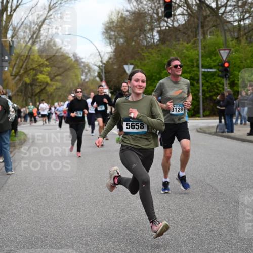 12.04.2026 - 45. Internationalen Wilhelmsburger Insellauf J. Mangold http://msf.ph/oto/9511246 12.04.2026 13:02:28 Ziel 5181, 5117, 3663, 5540, 5137, 4527, 4606, 5455, 4817, 4818, 4966, 2278, 2292, 2057, 5068, 3858, 3859, 4525, 4072, 2086, 5827, 4310, 4308, 5165, 4584, 5123, 5177, 5178, 5658, 4235, 3128, 5175, 3510, 4618, 4617, 4990, 3170, 4719, 4854, 3761, 4253, 5022, 4239, 3618, 4239, 3618, 3784, 5329, 5330, 4099, 4576, 4100, 2023, 5091, 5072, 5061, 4858, 5730, 4760, 5197, 5077, 5151, 5077, 5151, 4805, 4797, 4123, 4650, 5162, 4816, 3454, 3062, 4523, 2704 meine-sportfotos.de