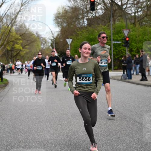 12.04.2026 - 45. Internationalen Wilhelmsburger Insellauf J. Mangold http://msf.ph/oto/9511247 12.04.2026 13:02:28 Ziel 5181, 5117, 3663, 5540, 5137, 4527, 4606, 5455, 4817, 4818, 4966, 2278, 2292, 2057, 5068, 3858, 3859, 4525, 4072, 2086, 5827, 4310, 4308, 5165, 4584, 5123, 5177, 5178, 5658, 4235, 3128, 5175, 3510, 4618, 4617, 4990, 3170, 4719, 4854, 3761, 4253, 5022, 4239, 3618, 4239, 3618, 3784, 5329, 5330, 4099, 4576, 4100, 2023, 5091, 5072, 5061, 4858, 5730, 4760, 5197, 5077, 5151, 5077, 5151, 4805, 4797, 4123, 4650, 5162, 4816, 3454, 3062, 4523, 2704 meine-sportfotos.de