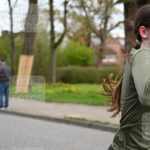 12.04.2026 - 45. Internationalen Wilhelmsburger Insellauf J. Mangold http://msf.ph/oto/9511256 12.04.2026 13:02:29 Ziel 3663, 5540, 5137, 4527, 4606, 5455, 4817, 4818, 4966, 2278, 2292, 2057, 5068, 3858, 3859, 4525, 4072, 2086, 5827, 4310, 4308, 5165, 4584, 5123, 5177, 5178, 5658, 4235, 3128, 5175, 3510, 4618, 4617, 4990, 3170, 4719, 4854, 3761, 4253, 5022, 4239, 3618, 3784, 5329, 5330, 4099, 4576, 4100, 2023, 5091, 5072, 5061, 4858, 5730, 4760, 5197, 5077, 5151, 4805, 4797, 4123, 4650, 5162, 4816, 3454, 3062, 4523, 2704, 4413 meine-sportfotos.de