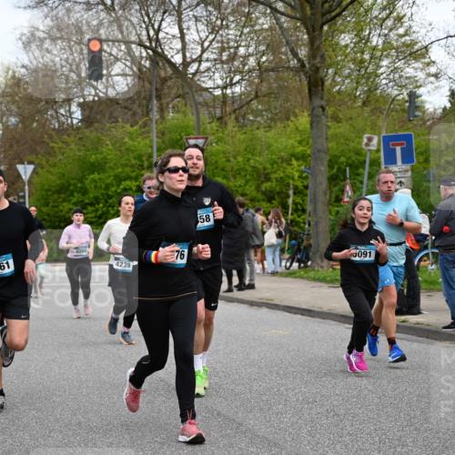 12.04.2026 - 45. Internationalen Wilhelmsburger Insellauf J. Mangold http://msf.ph/oto/9511270 12.04.2026 13:02:32 Ziel 4966, 2278, 2292, 2057, 5068, 3858, 3859, 4525, 4072, 2086, 5827, 4310, 4308, 5165, 4584, 5123, 5177, 5178, 5658, 4235, 3128, 5175, 3510, 4618, 4617, 4990, 3170, 4719, 4854, 3761, 4253, 5022, 4239, 3618, 3784, 5329, 5330, 4099, 4576, 4100, 2023, 5091, 2023, 5091, 5072, 5061, 4858, 5730, 4760, 5197, 5077, 5151, 4805, 4797, 4123, 4123, 4650, 5162, 4816, 3454, 3062, 4523, 2704, 4413, 5428, 2938, 5116, 4267, 2939, 5138 meine-sportfotos.de