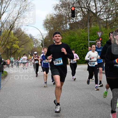 12.04.2026 - 45. Internationalen Wilhelmsburger Insellauf J. Mangold http://msf.ph/oto/9511273 12.04.2026 13:02:32 Ziel 4966, 2278, 2292, 2057, 5068, 3858, 3859, 4525, 4072, 2086, 5827, 4310, 4308, 5165, 4584, 5123, 5177, 5178, 5658, 4235, 3128, 5175, 3510, 4618, 4617, 4990, 3170, 4719, 4854, 3761, 4253, 5022, 4239, 3618, 3784, 5329, 5330, 4099, 4576, 4100, 2023, 5091, 2023, 5091, 5072, 5061, 4858, 5730, 4760, 5197, 5077, 5151, 4805, 4797, 4123, 4123, 4650, 5162, 4816, 3454, 3062, 4523, 2704, 4413, 5428, 2938, 5116, 4267, 2939, 5138 meine-sportfotos.de