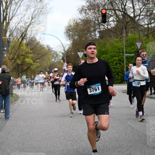12.04.2026 - 45. Internationalen Wilhelmsburger Insellauf J. Mangold http://msf.ph/oto/9511276 12.04.2026 13:02:32 Ziel 4966, 2278, 2292, 2057, 5068, 3858, 3859, 4525, 4072, 2086, 5827, 4310, 4308, 5165, 4584, 5123, 5177, 5178, 5658, 4235, 3128, 5175, 3510, 4618, 4617, 4990, 3170, 4719, 4854, 3761, 4253, 5022, 4239, 3618, 3784, 5329, 5330, 4099, 4576, 4100, 2023, 5091, 2023, 5091, 5072, 5061, 4858, 5730, 4760, 5197, 5077, 5151, 4805, 4797, 4123, 4123, 4650, 5162, 4816, 3454, 3062, 4523, 2704, 4413, 5428, 2938, 5116, 4267, 2939, 5138 meine-sportfotos.de