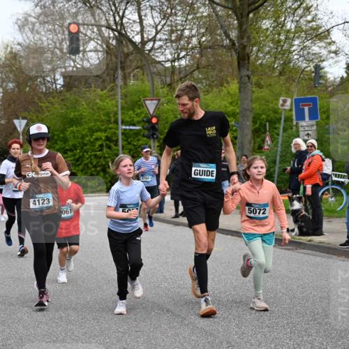 12.04.2026 - 45. Internationalen Wilhelmsburger Insellauf J. Mangold http://msf.ph/oto/9511319 12.04.2026 13:02:38 Ziel 5165, 4584, 5123, 5177, 5178, 5658, 4235, 3128, 5175, 3510, 4618, 4617, 4990, 3170, 4719, 4854, 3761, 4253, 5022, 4239, 3618, 3784, 5329, 5330, 4099, 4576, 4100, 2023, 5091, 5072, 5061, 4858, 5730, 4760, 5197, 4760, 5197, 5077, 5151, 4805, 4797, 4123, 4650, 5162, 4816, 3454, 3062, 4523, 2704, 4413, 5428, 2938, 5116, 4267, 2939, 5138, 3489, 5683 meine-sportfotos.de