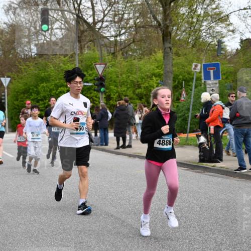 12.04.2026 - 45. Internationalen Wilhelmsburger Insellauf J. Mangold http://msf.ph/oto/9511357 12.04.2026 13:02:44 Ziel 5658, 4235, 3128, 5175, 3510, 4618, 4617, 4990, 3170, 4719, 4854, 3761, 4253, 5022, 4239, 3618, 3784, 5329, 5330, 4099, 4576, 4100, 2023, 5091, 5072, 5061, 4858, 5730, 4760, 5197, 5077, 5151, 4805, 4797, 4123, 4123, 4650, 5162, 4816, 3454, 3062, 4523, 2704, 4413, 5428, 2938, 5116, 4267, 2939, 5138, 5138, 3489, 5683, 5436, 3313, 5470, 4743, 4323, 3962 meine-sportfotos.de