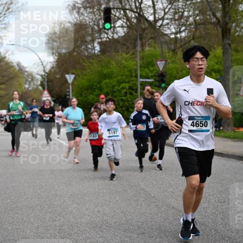 12.04.2026 - 45. Internationalen Wilhelmsburger Insellauf J. Mangold http://msf.ph/oto/9511361 12.04.2026 13:02:44 Ziel 5658, 4235, 3128, 5175, 3510, 4618, 4617, 4990, 3170, 4719, 4854, 3761, 4253, 5022, 4239, 3618, 3784, 5329, 5330, 4099, 4576, 4100, 2023, 5091, 5072, 5061, 4858, 5730, 4760, 5197, 5077, 5151, 4805, 4797, 4123, 4123, 4650, 5162, 4816, 3454, 3062, 4523, 2704, 4413, 5428, 2938, 5116, 4267, 2939, 5138, 5138, 3489, 5683, 5436, 3313, 5470, 4743, 4323, 3962 meine-sportfotos.de