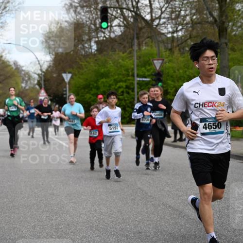 12.04.2026 - 45. Internationalen Wilhelmsburger Insellauf J. Mangold http://msf.ph/oto/9511363 12.04.2026 13:02:45 Ziel 4235, 3128, 5175, 3510, 4618, 4617, 4990, 3170, 4719, 4854, 3761, 4253, 5022, 4239, 3618, 3784, 5329, 5330, 4099, 4576, 4100, 2023, 5091, 5072, 5061, 4858, 5730, 4760, 5197, 5077, 5151, 4805, 4797, 4123, 4650, 4650, 5162, 4816, 3454, 3062, 4523, 2704, 4413, 5428, 2938, 5116, 4267, 2939, 5138, 3489, 3489, 5683, 5436, 3313, 5470, 4743, 4323, 3962, 3652 meine-sportfotos.de