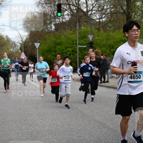 12.04.2026 - 45. Internationalen Wilhelmsburger Insellauf J. Mangold http://msf.ph/oto/9511365 12.04.2026 13:02:45 Ziel 4235, 3128, 5175, 3510, 4618, 4617, 4990, 3170, 4719, 4854, 3761, 4253, 5022, 4239, 3618, 3784, 5329, 5330, 4099, 4576, 4100, 2023, 5091, 5072, 5061, 4858, 5730, 4760, 5197, 5077, 5151, 4805, 4797, 4123, 4650, 4650, 5162, 4816, 3454, 3062, 4523, 2704, 4413, 5428, 2938, 5116, 4267, 2939, 5138, 3489, 3489, 5683, 5436, 3313, 5470, 4743, 4323, 3962, 3652 meine-sportfotos.de