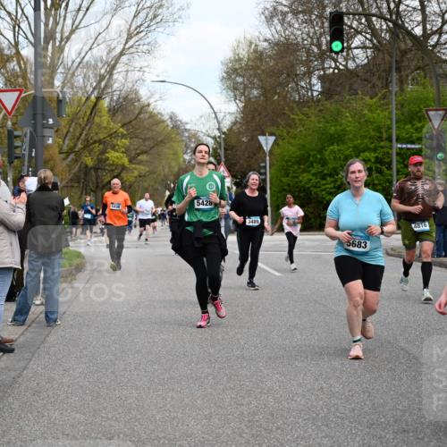12.04.2026 - 45. Internationalen Wilhelmsburger Insellauf J. Mangold http://msf.ph/oto/9511381 12.04.2026 13:02:47 Ziel 3510, 4618, 4617, 4990, 3170, 4719, 4854, 3761, 4253, 5022, 4239, 3618, 3784, 5329, 5330, 4099, 4576, 4100, 2023, 5091, 5072, 5061, 4858, 5730, 4760, 5197, 5077, 5151, 4805, 4797, 4123, 4650, 5162, 4816, 3454, 3062, 4523, 2704, 4413, 5428, 2938, 5116, 4267, 2939, 5138, 3489, 5683, 5683, 5436, 3313, 5470, 4743, 4323, 3962, 3652 meine-sportfotos.de