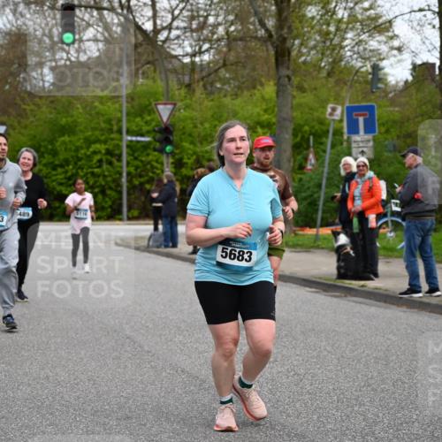12.04.2026 - 45. Internationalen Wilhelmsburger Insellauf J. Mangold http://msf.ph/oto/9511394 12.04.2026 13:02:49 Ziel 4618, 4617, 4990, 3170, 4719, 4854, 3761, 4253, 5022, 4239, 3618, 3784, 5329, 5330, 4099, 4576, 4100, 2023, 5091, 5072, 5061, 4858, 5730, 4760, 5197, 5077, 5151, 4805, 4797, 4123, 4650, 5162, 4816, 3454, 3062, 4523, 2704, 4413, 5428, 2938, 5116, 4267, 2939, 5138, 3489, 5683, 5436, 3313, 5470, 4743, 4323, 3962, 3652, 2642 meine-sportfotos.de