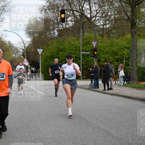 12.04.2026 - 45. Internationalen Wilhelmsburger Insellauf J. Mangold http://msf.ph/oto/9511418 12.04.2026 13:02:53 Ziel 4239, 3618, 3784, 5329, 5330, 4099, 4576, 4100, 2023, 5091, 5072, 5061, 4858, 5730, 4760, 5197, 5077, 5151, 4805, 4797, 4123, 4650, 5162, 4816, 3454, 3062, 4523, 2704, 4413, 4413, 5428, 2938, 5116, 4267, 2939, 5138, 3489, 5683, 5436, 3313, 3313, 5470, 4743, 4323, 3962, 3652, 2642, 4780, 5063, 2508 meine-sportfotos.de