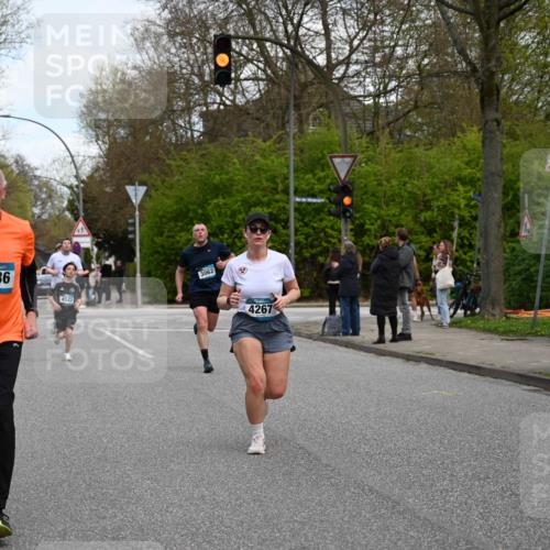 12.04.2026 - 45. Internationalen Wilhelmsburger Insellauf J. Mangold http://msf.ph/oto/9511420 12.04.2026 13:02:53 Ziel 4239, 3618, 3784, 5329, 5330, 4099, 4576, 4100, 2023, 5091, 5072, 5061, 4858, 5730, 4760, 5197, 5077, 5151, 4805, 4797, 4123, 4650, 5162, 4816, 3454, 3062, 4523, 2704, 4413, 4413, 5428, 2938, 5116, 4267, 2939, 5138, 3489, 5683, 5436, 3313, 3313, 5470, 4743, 4323, 3962, 3652, 2642, 4780, 5063, 2508 meine-sportfotos.de
