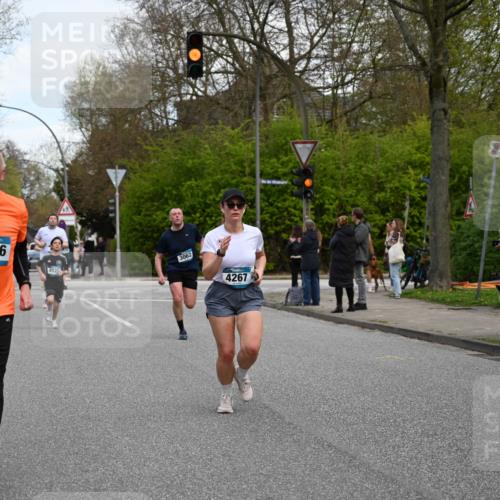 12.04.2026 - 45. Internationalen Wilhelmsburger Insellauf J. Mangold http://msf.ph/oto/9511421 12.04.2026 13:02:53 Ziel 4239, 3618, 3784, 5329, 5330, 4099, 4576, 4100, 2023, 5091, 5072, 5061, 4858, 5730, 4760, 5197, 5077, 5151, 4805, 4797, 4123, 4650, 5162, 4816, 3454, 3062, 4523, 2704, 4413, 4413, 5428, 2938, 5116, 4267, 2939, 5138, 3489, 5683, 5436, 3313, 3313, 5470, 4743, 4323, 3962, 3652, 2642, 4780, 5063, 2508 meine-sportfotos.de