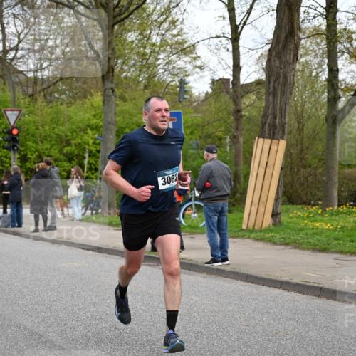 12.04.2026 - 45. Internationalen Wilhelmsburger Insellauf J. Mangold http://msf.ph/oto/9511438 12.04.2026 13:02:57 Ziel 2023, 5091, 5072, 5061, 4858, 5730, 4760, 5197, 5077, 5151, 4805, 4797, 4123, 4650, 5162, 4816, 3454, 3062, 4523, 2704, 4413, 5428, 2938, 5116, 4267, 2939, 5138, 3489, 3489, 5683, 5436, 3313, 5470, 4743, 4323, 3962, 3652, 3652, 2642, 4780, 5063, 2508, 5200, 5208, 4842, 2287, 4843, 4526 meine-sportfotos.de
