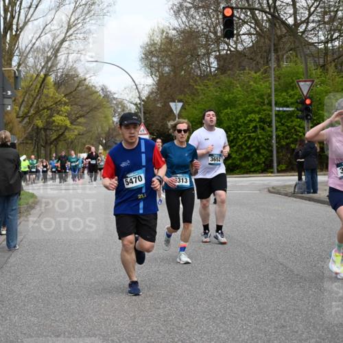 12.04.2026 - 45. Internationalen Wilhelmsburger Insellauf J. Mangold http://msf.ph/oto/9511455 12.04.2026 13:02:59 Ziel 5072, 5061, 4858, 5730, 4760, 5197, 5077, 5151, 4805, 4797, 4123, 4650, 5162, 4816, 3454, 3062, 4523, 2704, 4413, 5428, 2938, 5116, 4267, 2939, 5138, 3489, 5683, 5683, 5436, 3313, 5470, 4743, 4323, 3962, 3652, 2642, 4780, 5063, 2508, 5200, 5208, 4842, 2287, 4843, 4526, 5475, 2007, 3523 meine-sportfotos.de