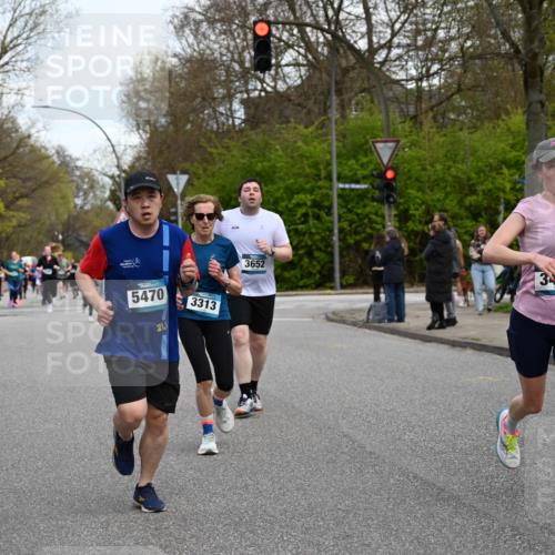 12.04.2026 - 45. Internationalen Wilhelmsburger Insellauf J. Mangold http://msf.ph/oto/9511460 12.04.2026 13:03:00 Ziel 5061, 4858, 5730, 4760, 5197, 5077, 5151, 4805, 4797, 4123, 4650, 5162, 4816, 3454, 3062, 4523, 2704, 4413, 5428, 2938, 5116, 4267, 2939, 5138, 3489, 5683, 5436, 3313, 5470, 4743, 4323, 3962, 3652, 2642, 4780, 5063, 2508, 5200, 5208, 4842, 2287, 4843, 4526, 5475, 2007, 3523, 4217, 5433 meine-sportfotos.de