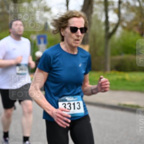 12.04.2026 - 45. Internationalen Wilhelmsburger Insellauf J. Mangold http://msf.ph/oto/9511479 12.04.2026 13:03:02 Ziel 5061, 4858, 5730, 4760, 5197, 5077, 5151, 4805, 4797, 4123, 4650, 5162, 4816, 3454, 3062, 4523, 2704, 4413, 5428, 2938, 5116, 4267, 2939, 5138, 3489, 5683, 5436, 3313, 5470, 4743, 4323, 3962, 3652, 2642, 4780, 4780, 5063, 2508, 5200, 5208, 4842, 2287, 4843, 4526, 5475, 2007, 3523, 4217, 5433, 5430, 5105, 2580, 2412 meine-sportfotos.de