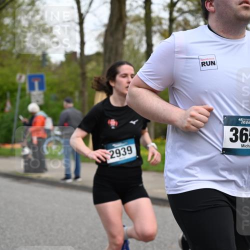 12.04.2026 - 45. Internationalen Wilhelmsburger Insellauf J. Mangold http://msf.ph/oto/9511481 12.04.2026 13:03:04 Ziel 5077, 5151, 4805, 4797, 4123, 4650, 5162, 4816, 3454, 3062, 4523, 2704, 4413, 5428, 2938, 5116, 4267, 2939, 5138, 3489, 5683, 5436, 3313, 5470, 4743, 4323, 3962, 3652, 2642, 4780, 5063, 2508, 2508, 5200, 5208, 4842, 2287, 4843, 4526, 5475, 2007, 3523, 4217, 5433, 5430, 5105, 2580, 2412, 5448, 5150 meine-sportfotos.de