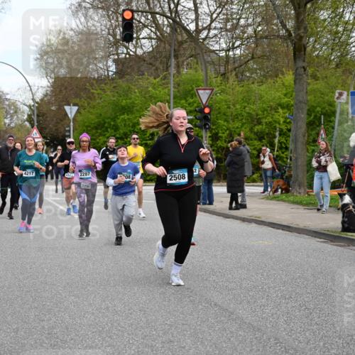 12.04.2026 - 45. Internationalen Wilhelmsburger Insellauf J. Mangold http://msf.ph/oto/9511489 12.04.2026 13:03:11 Ziel 5162, 4816, 3454, 3062, 4523, 2704, 4413, 5428, 2938, 5116, 4267, 2939, 5138, 3489, 5683, 5436, 3313, 5470, 4743, 4323, 3962, 3652, 2642, 4780, 5063, 2508, 5200, 5208, 4842, 2287, 4843, 4526, 5475, 2007, 3523, 4217, 5433, 5430, 5105, 2580, 2412, 5448, 5150, 5668, 5198, 4372, 3737, 3736, 4373, 3883, 5662, 5252 meine-sportfotos.de
