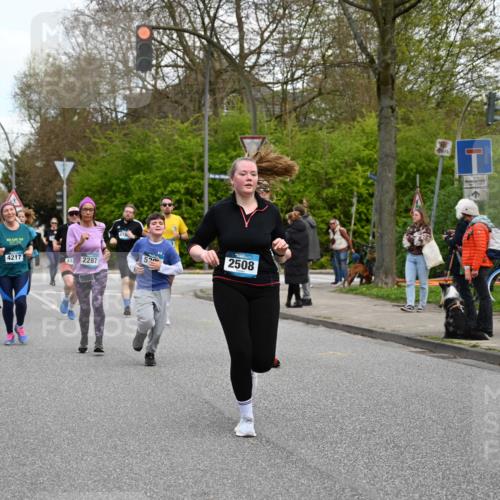 12.04.2026 - 45. Internationalen Wilhelmsburger Insellauf J. Mangold http://msf.ph/oto/9511493 12.04.2026 13:03:12 Ziel 5162, 4816, 3454, 3062, 4523, 2704, 4413, 5428, 2938, 5116, 4267, 2939, 5138, 3489, 5683, 5436, 3313, 5470, 4743, 4323, 3962, 3652, 2642, 4780, 5063, 2508, 5200, 5208, 4842, 2287, 4843, 4526, 5475, 2007, 3523, 4217, 5433, 4217, 5433, 5430, 5105, 2580, 2412, 5448, 5150, 5668, 5198, 4372, 3737, 3736, 4373, 3883, 5662, 5252, 4032 meine-sportfotos.de