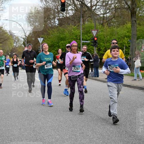 12.04.2026 - 45. Internationalen Wilhelmsburger Insellauf J. Mangold http://msf.ph/oto/9511510 12.04.2026 13:03:14 Ziel 3454, 3062, 4523, 2704, 4413, 5428, 2938, 5116, 4267, 2939, 5138, 3489, 5683, 5436, 3313, 5470, 4743, 4323, 3962, 3652, 2642, 4780, 4780, 5063, 2508, 5200, 5208, 4842, 2287, 4843, 4526, 5475, 2007, 3523, 4217, 5433, 5430, 5105, 2580, 2412, 2580, 2412, 5448, 5150, 5668, 5198, 4372, 3737, 3736, 4373, 3883, 5662, 5252, 4032, 4345 meine-sportfotos.de