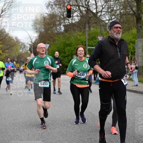 12.04.2026 - 45. Internationalen Wilhelmsburger Insellauf J. Mangold http://msf.ph/oto/9511524 12.04.2026 13:03:18 Ziel 4413, 5428, 2938, 5116, 4267, 2939, 5138, 3489, 5683, 5436, 3313, 5470, 4743, 4323, 3962, 3652, 2642, 4780, 5063, 2508, 5200, 5200, 5208, 4842, 2287, 4843, 4526, 5475, 2007, 3523, 4217, 5433, 5430, 5105, 2580, 2412, 5448, 5150, 5668, 5198, 4372, 3737, 3736, 4373, 3883, 5198, 4372, 3737, 3736, 4373, 3883, 5662, 5252, 4032, 4345, 2369, 3768, 5155 meine-sportfotos.de