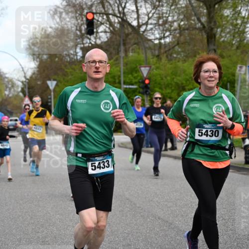12.04.2026 - 45. Internationalen Wilhelmsburger Insellauf J. Mangold http://msf.ph/oto/9511535 12.04.2026 13:03:19 Ziel 5428, 2938, 5116, 4267, 2939, 5138, 3489, 5683, 5436, 3313, 5470, 4743, 4323, 3962, 3652, 2642, 4780, 5063, 2508, 5200, 5208, 5208, 4842, 2287, 4843, 4526, 5475, 2007, 3523, 4217, 5433, 5430, 5105, 2580, 2412, 5448, 5150, 5668, 5198, 4372, 3737, 3736, 4373, 3883, 5662, 5252, 4032, 4345, 2369, 3768, 5155 meine-sportfotos.de